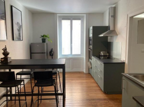 Appartement avec place de parking (+ proche gare)